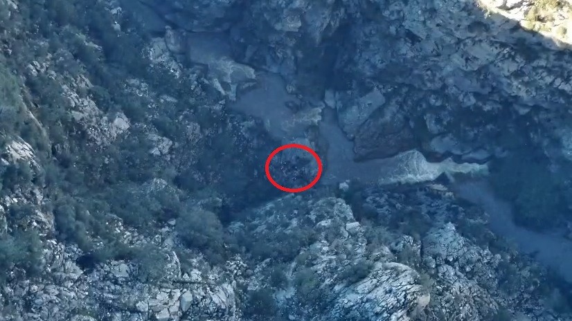 Yazılı Kanyon’da mahsur kalıp kurtarılan 3 gönüllünün tespit edilme anı dron kamerasına yansıdı